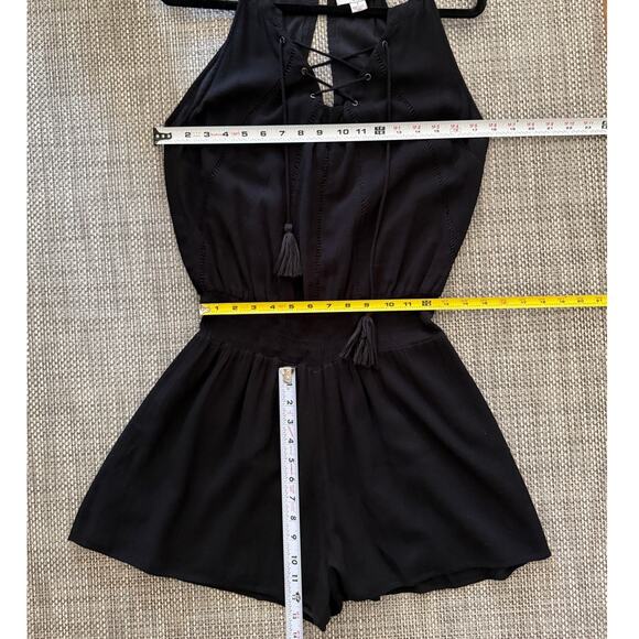 ANTHRO CHLOE OLIVER Amoret Lace Up Crochet Trim Sleeveless Shorts Romper Black S - Picture 6 of 6